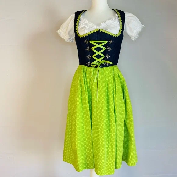 Radiant Oktoberfest Dirndl Set – Stoiber Dress w/ Blouse (US 6-8) - Picture 9 of 9